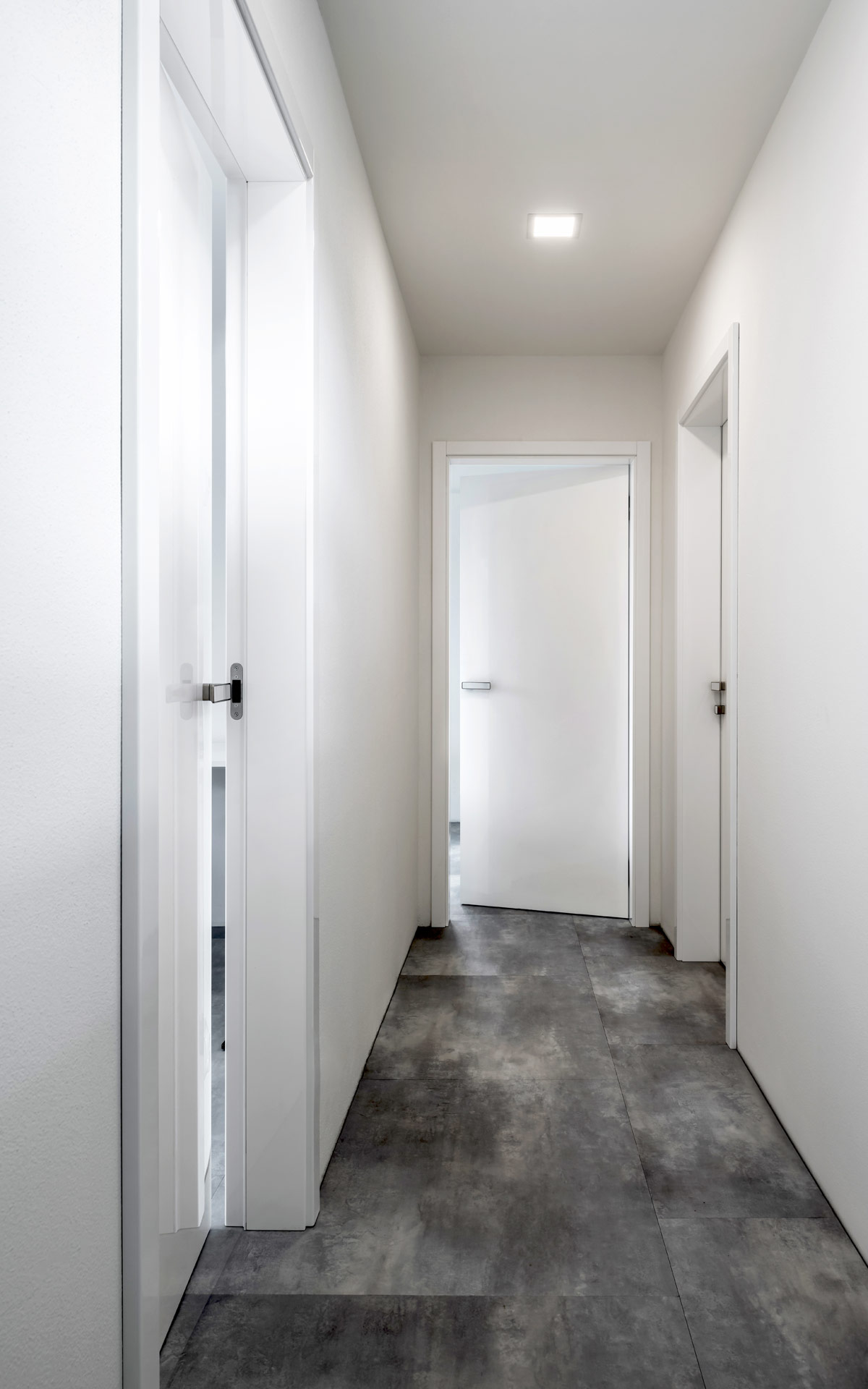 Hanak Furniture REALIZATION, INTERIOR DOORS WHITE