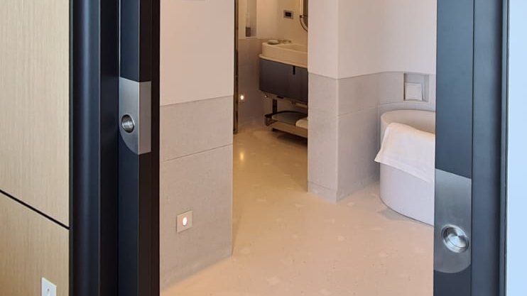 Hanák nábytek luxusní hotel Monako interiérové dveře