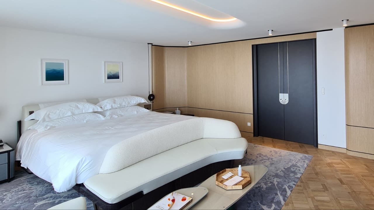 Hanák nábytek luxusní hotel Monako pokoj