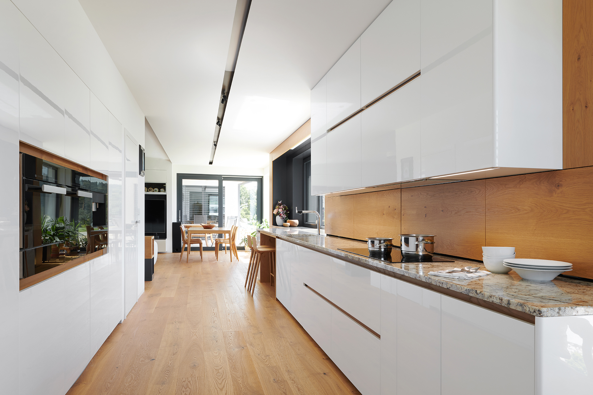 Hanák furniture, Elite/Line kitchen