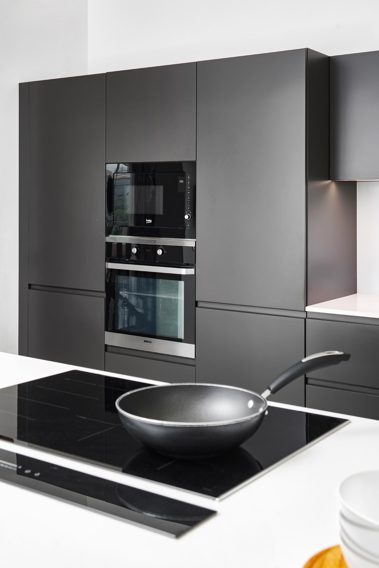 Hanák furniture Modern kitchen SIMPLE Lacquer titanium