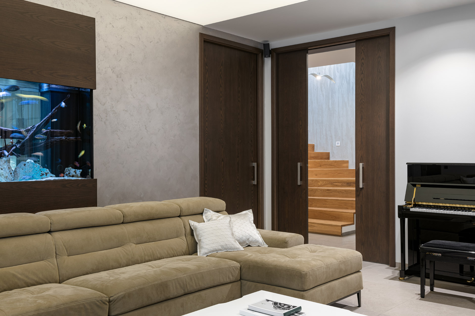 HANAK furniture Living room Doors