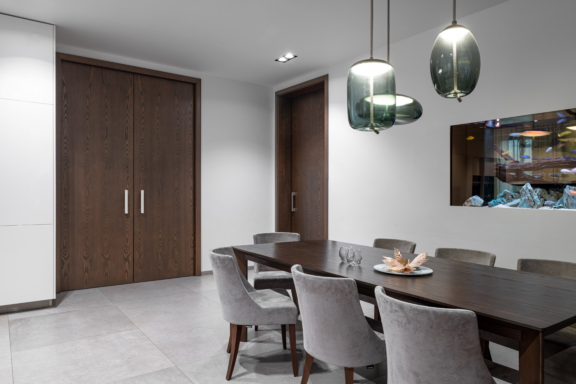 HANAK furniture Dining table