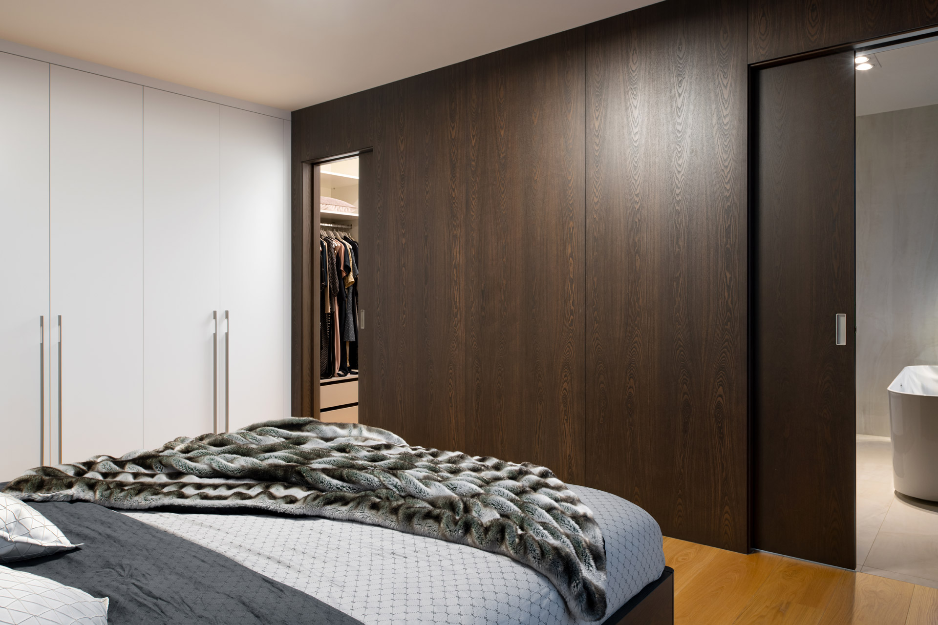 Hanák Schlafzimmer Türen Garderobe