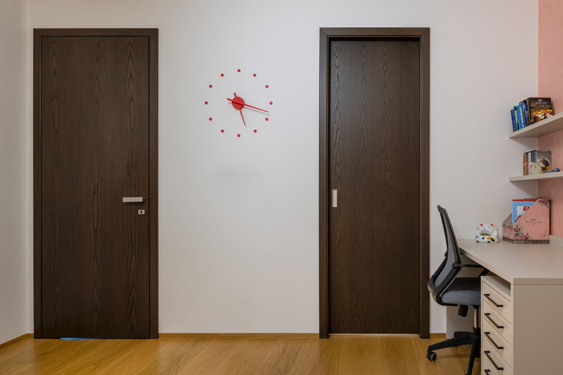 HANAK FURNITURE Interior doors