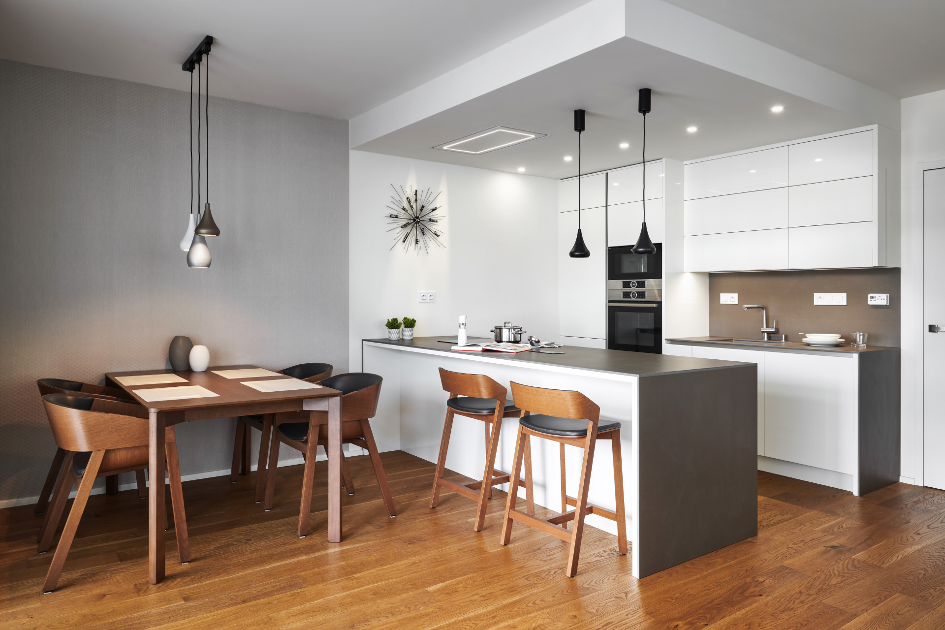 Hanák references White ELITE kitchen