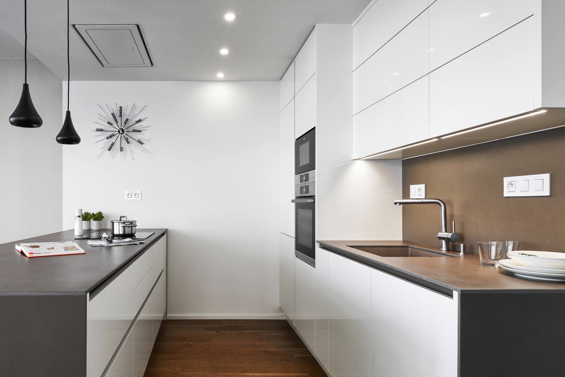 Hanák references White ELITE kitchen