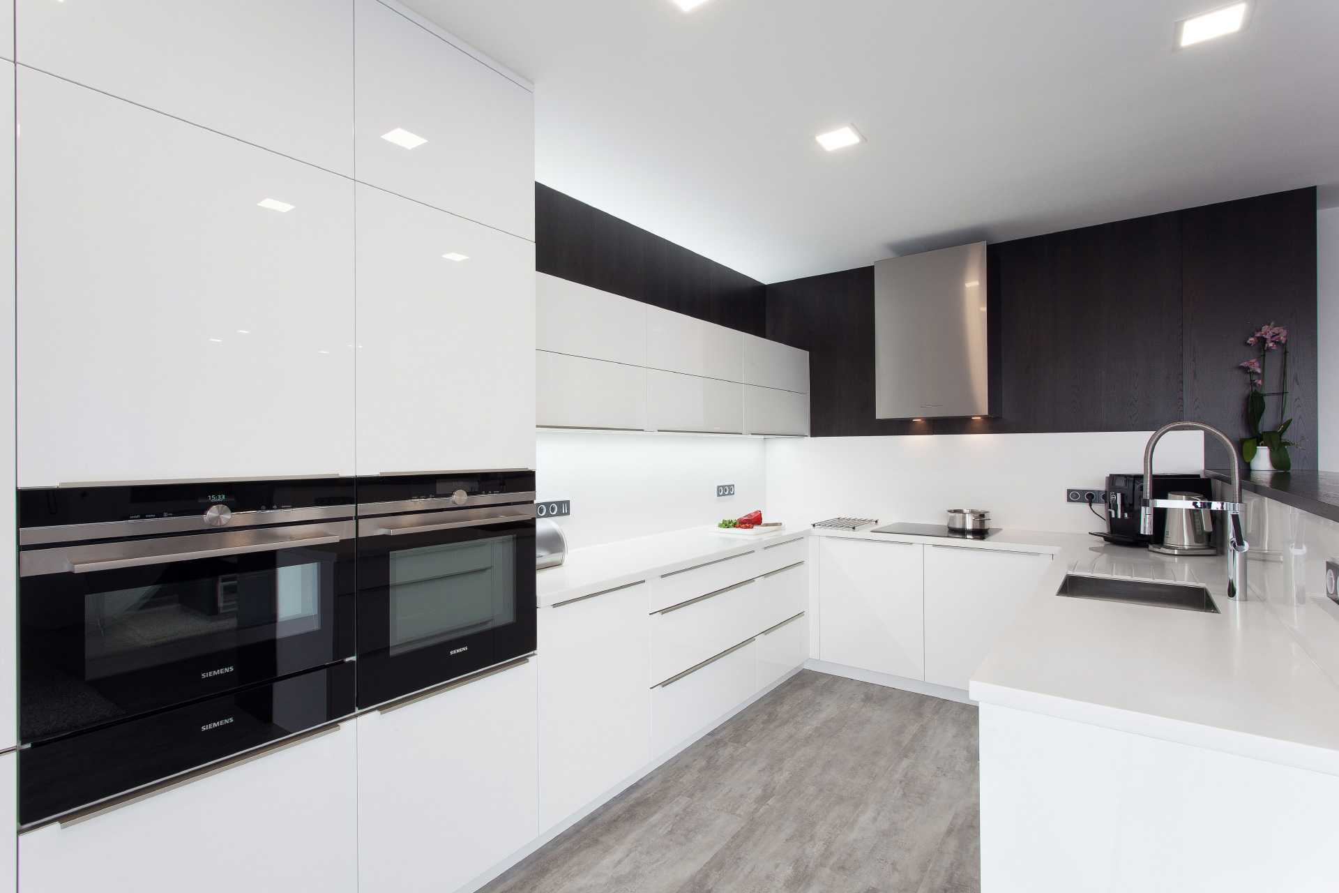 Hanák nábytek Reference COMFORT white kitchen