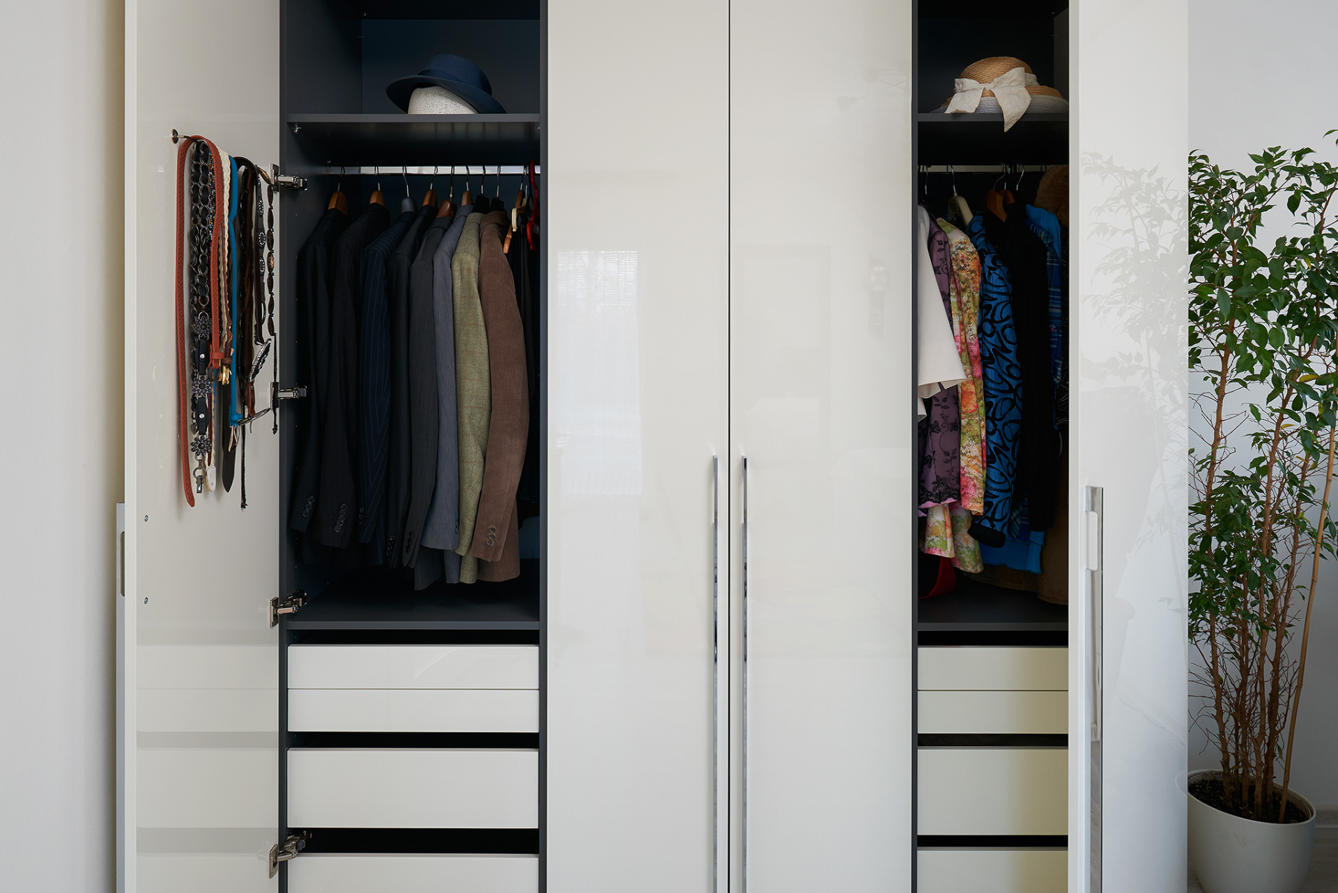 Hanák nábytek Reference Kladno Wardrobe