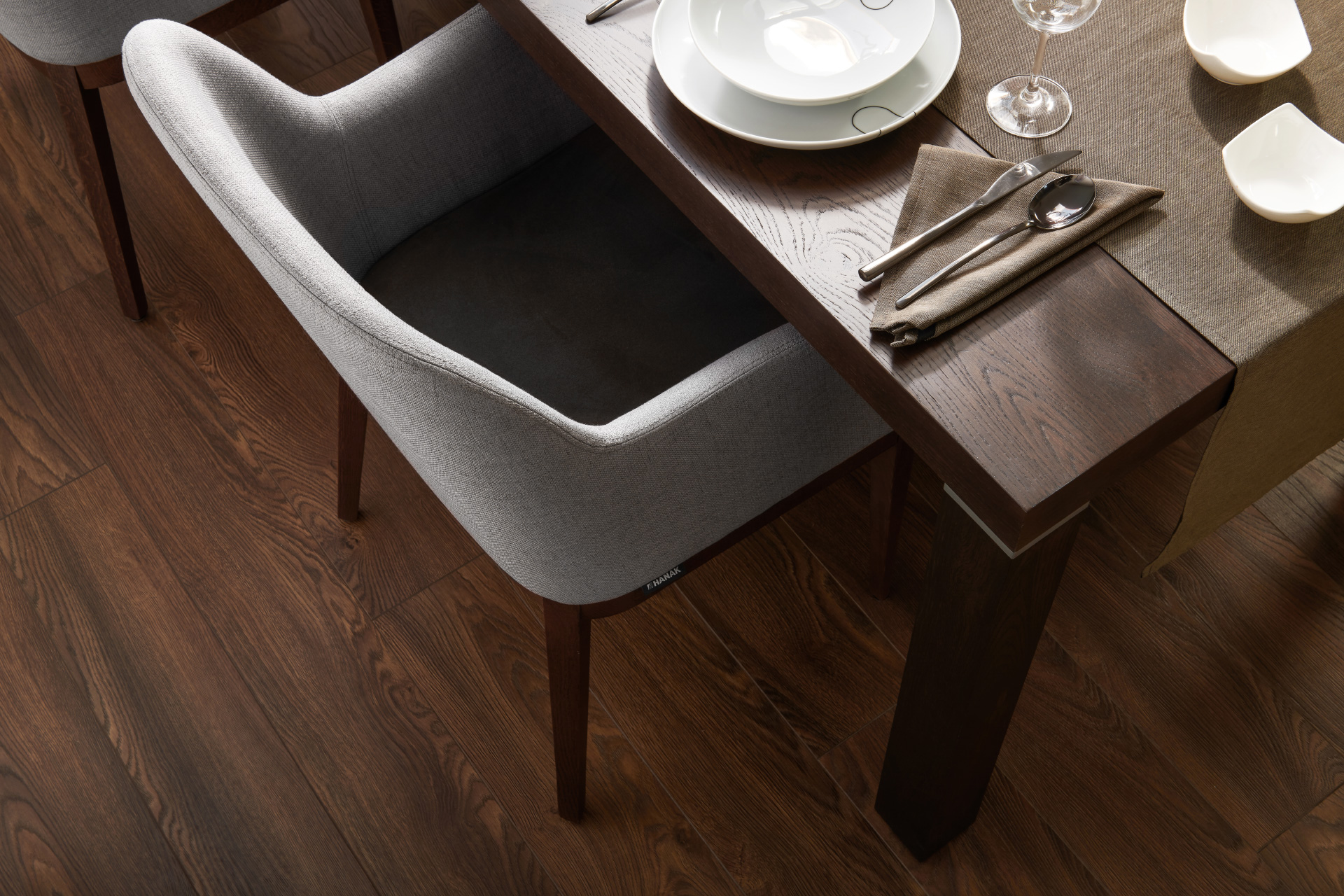 Hanák nábytek Reference Dining table