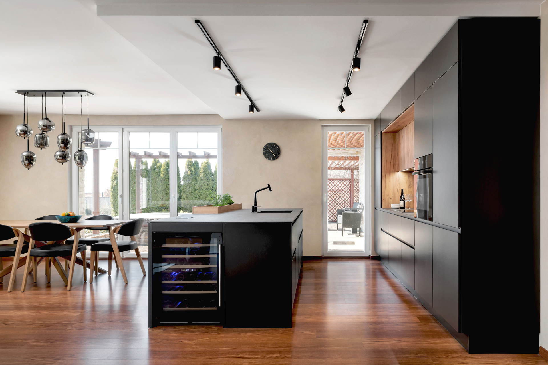 Hanák Furniture Realization of a modern kitchen SIMPLE