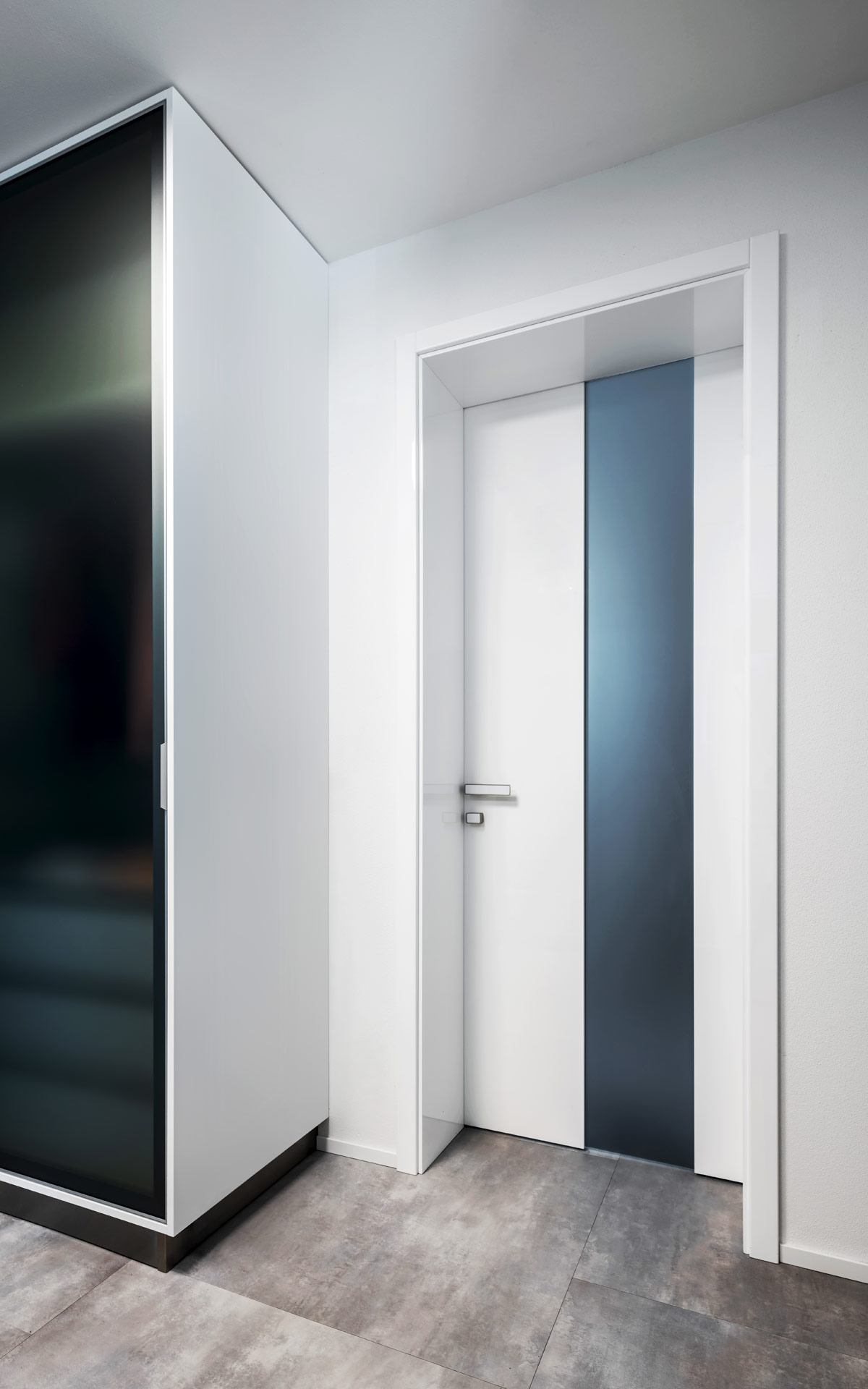 Hanak Furniture REALIZATION, INTERIOR DOORS WHITE