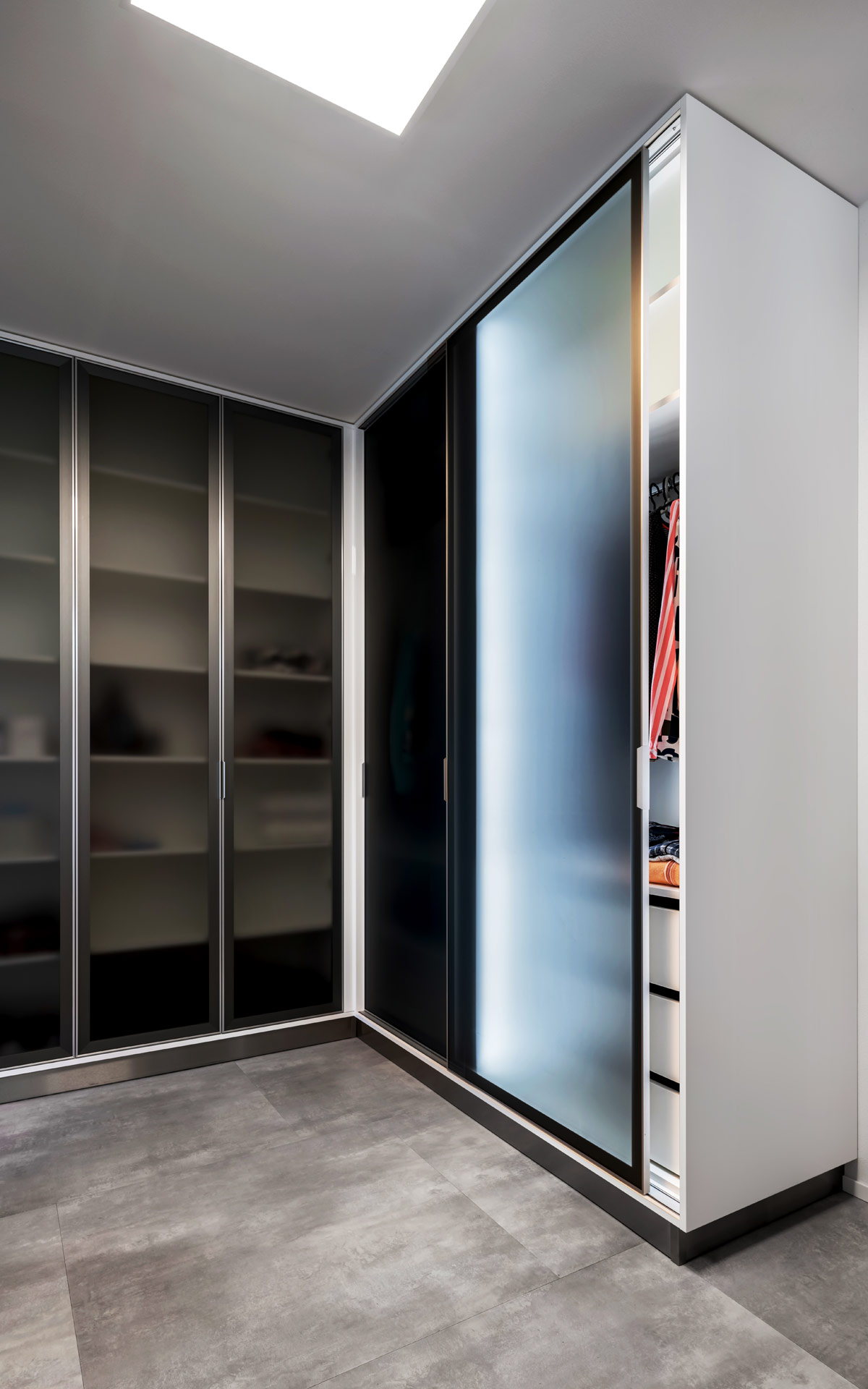 HANÁK FURNITURE Wardrobes