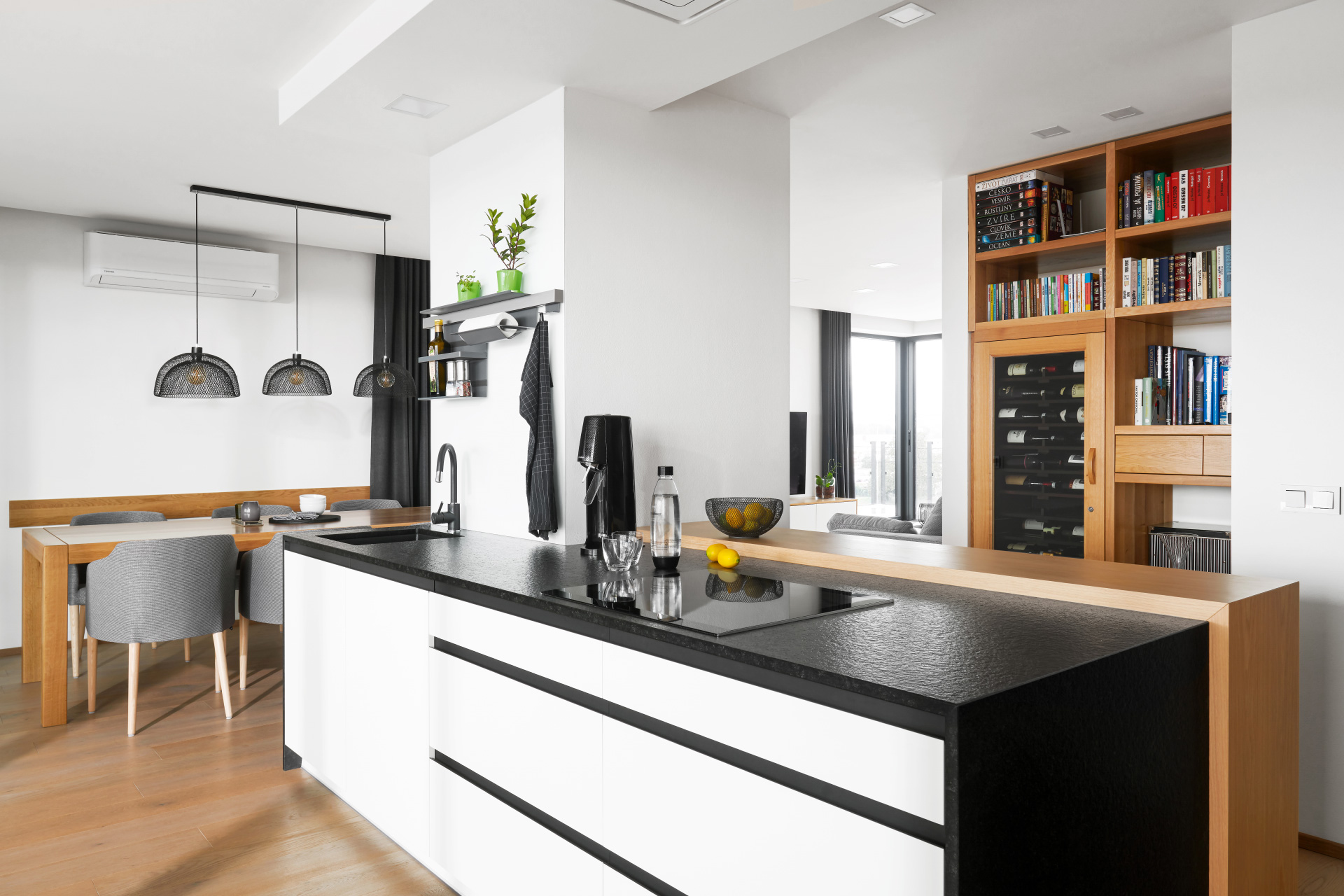 Hanák nábytok kuchyne SIMPLE/STYLE