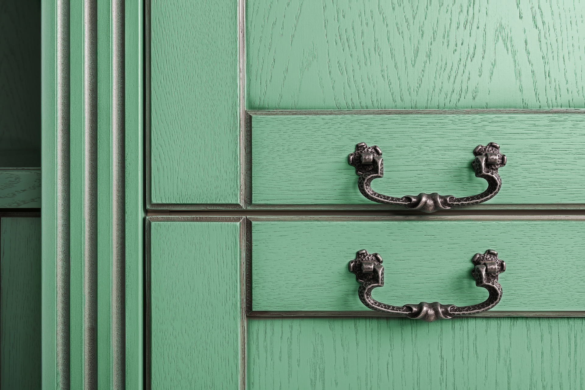 Elegant rustic kitchen Green patina oak Detail on handles