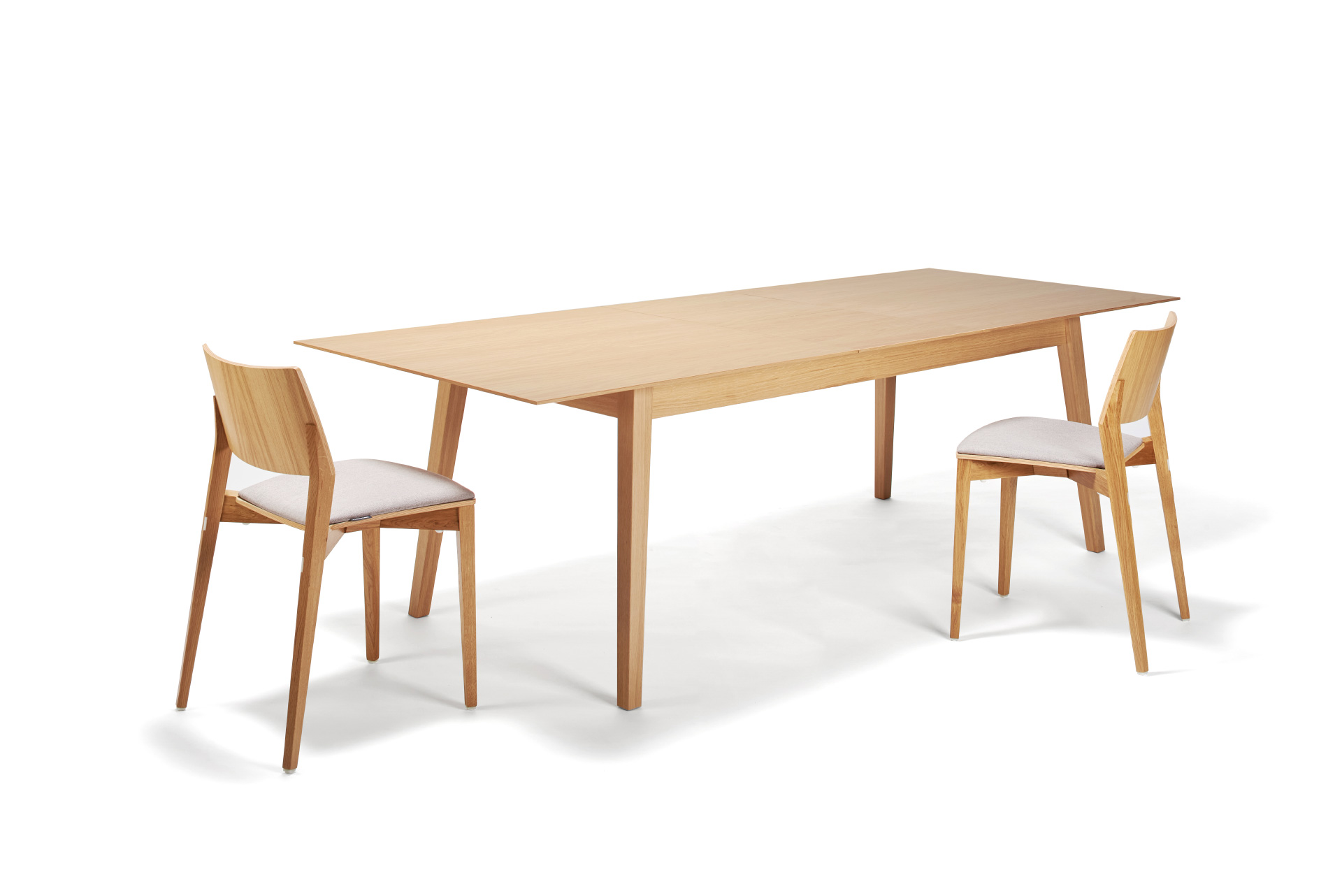 JS37 dining table Subtle and less striking appearance
