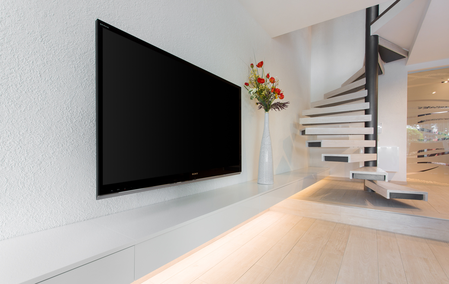 hanak_centrum_realizace_tv_skrine