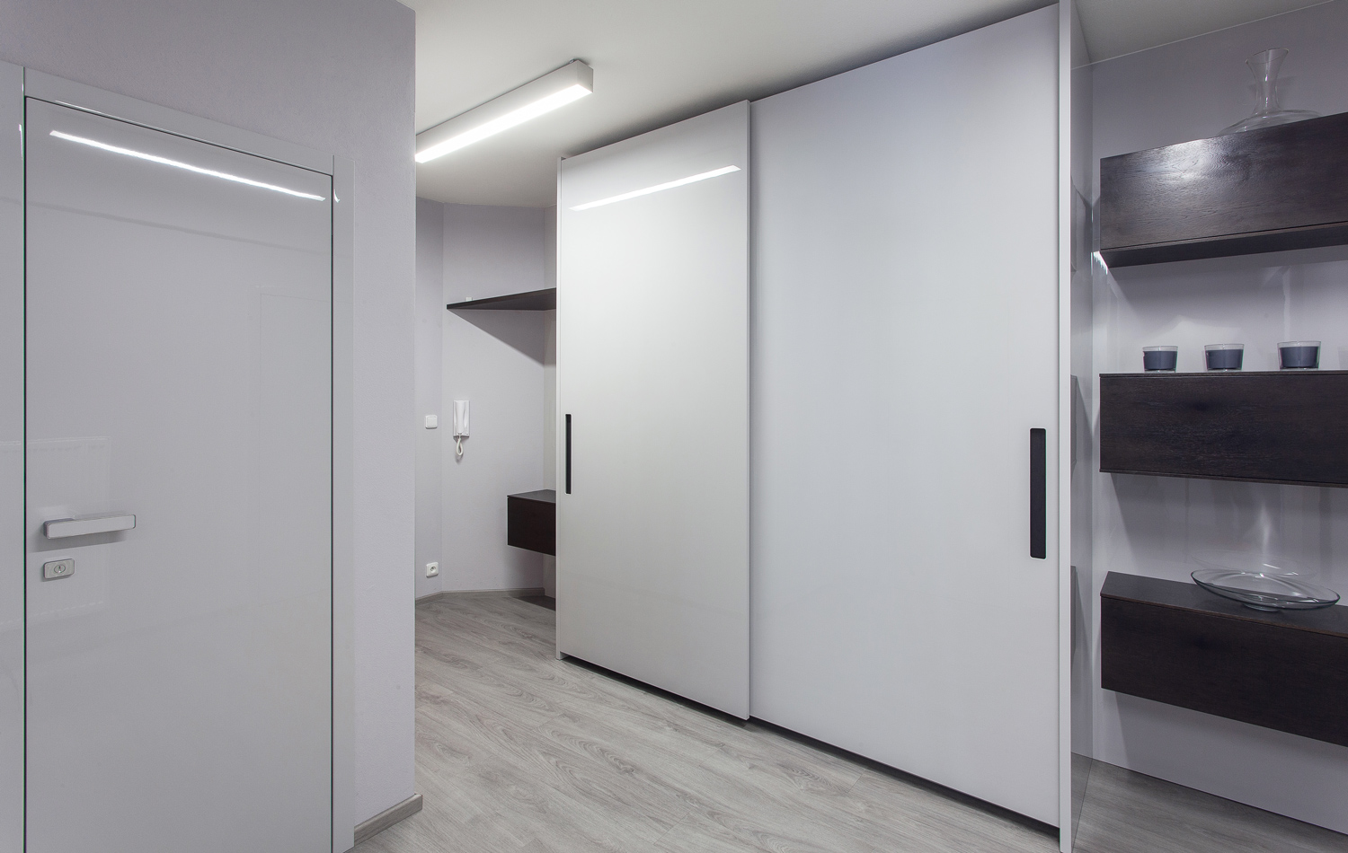 hanak_realizace_zlin_vrsava_dvere_satni_skrin