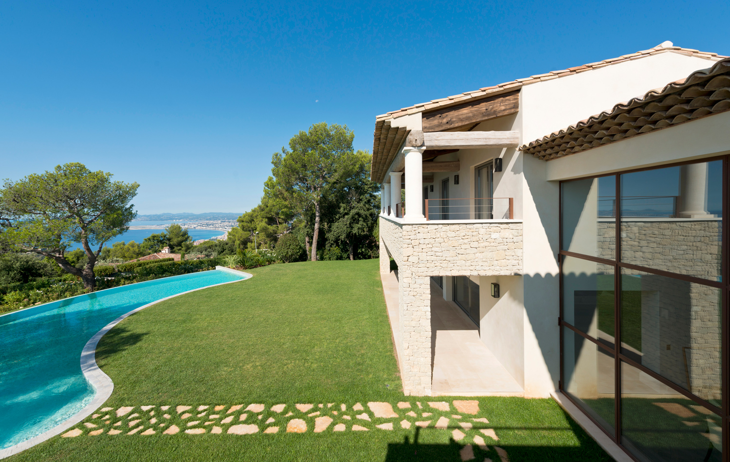 nice_hanak_nabytek_apartmany_exterier_3