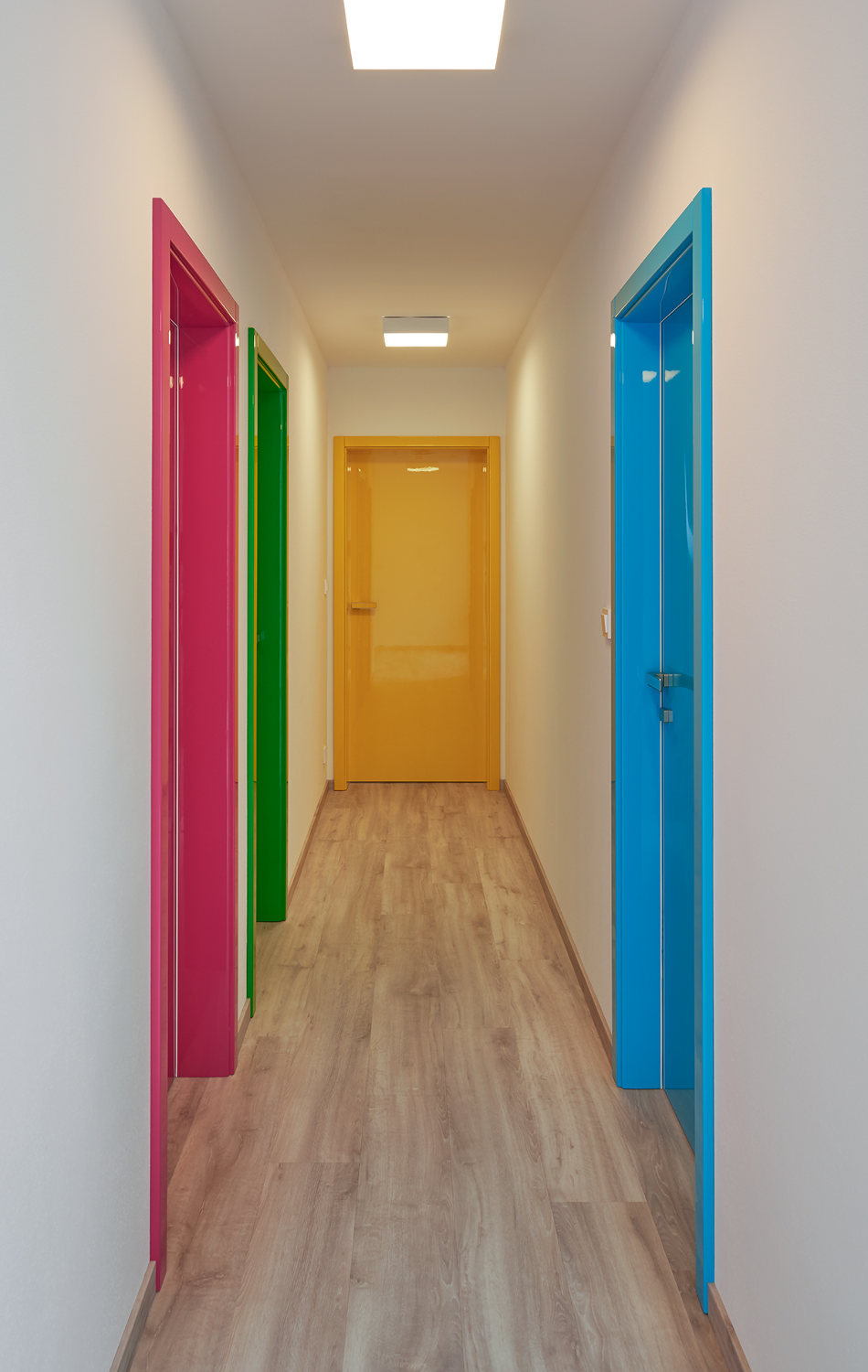 barevne_pastelove_dvere_hanak_optimal_interiery