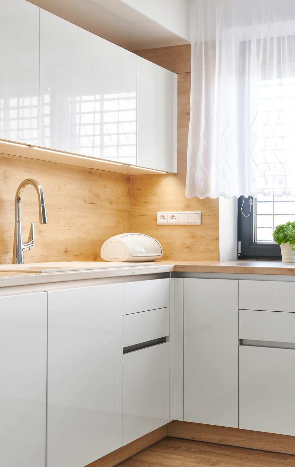 INTERIER-hanak-realizace-bila-HC-12